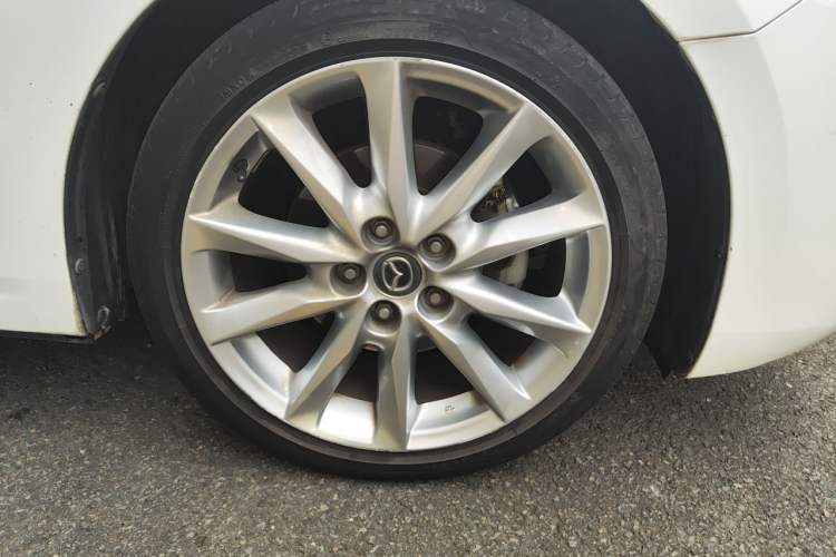 Used Mazda 3 Axela 2017 Sedan 2.0L Automatic Prestige Model China V Standard Right Front Wheel Hub