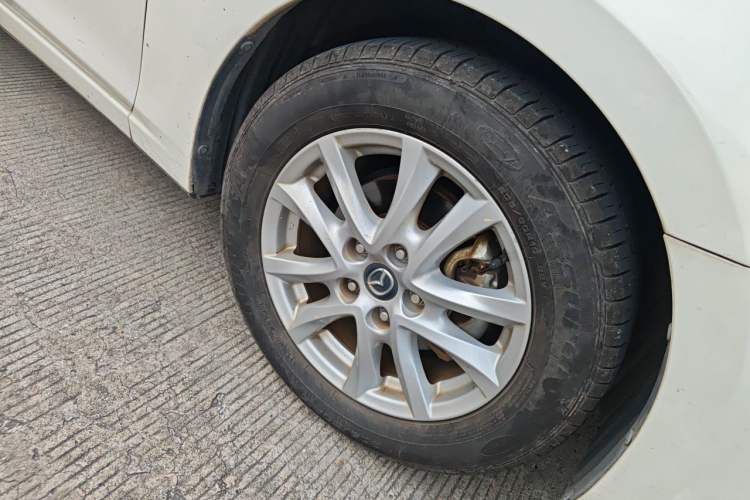 Used Mazda 3 Axela 2017 Sedan 1.5L Automatic Comfort Model Emission Standard China V Right Front Wheel Hub