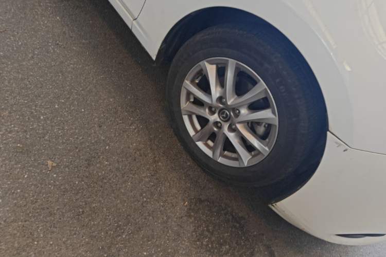 Used Mazda 3 Axela 2017 Sedan 1.5L Automatic Comfort Model Emission Standard China V Right Front Wheel Hub