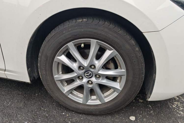 Used Mazda 3 Axela 2017 Sedan 1.5L Automatic Luxury Model Emission Standard China V Right Front Wheel Hub