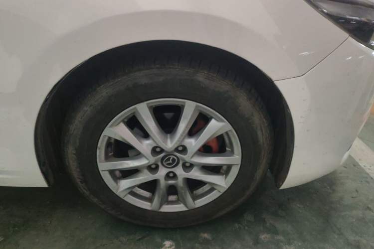 Used Mazda 3 Axela 2017 Sedan 1.5L Automatic Comfort Model China VI Standard Right Front Wheel Hub