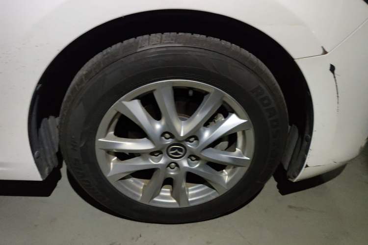 Used Mazda 3 Axela 2017 Sedan 1.5L Automatic Comfort Model Emission Standard China V Right Front Wheel Hub