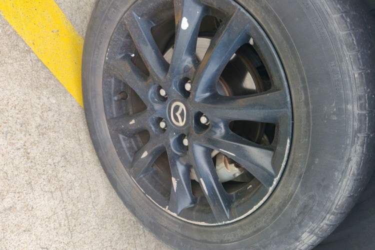 Used Mazda 3 Axela 2017 Sedan 1.5L Automatic Luxury Model Emission Standard China V Right Front Wheel Hub