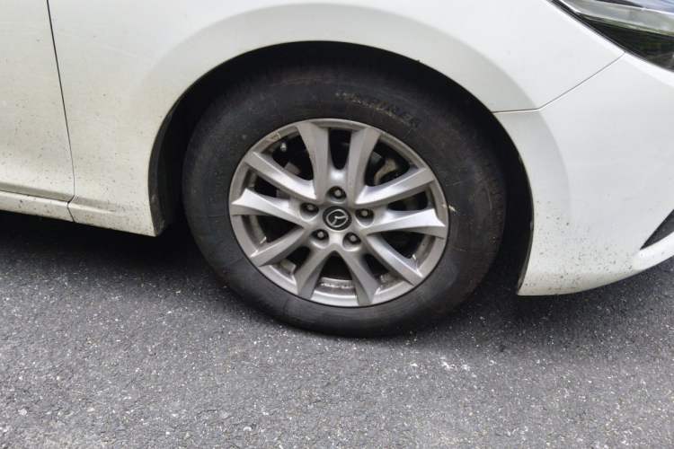 Used Mazda 3 Axela 2017 Sedan 1.5L Automatic Comfort Model Emission Standard China V Right Front Wheel Hub