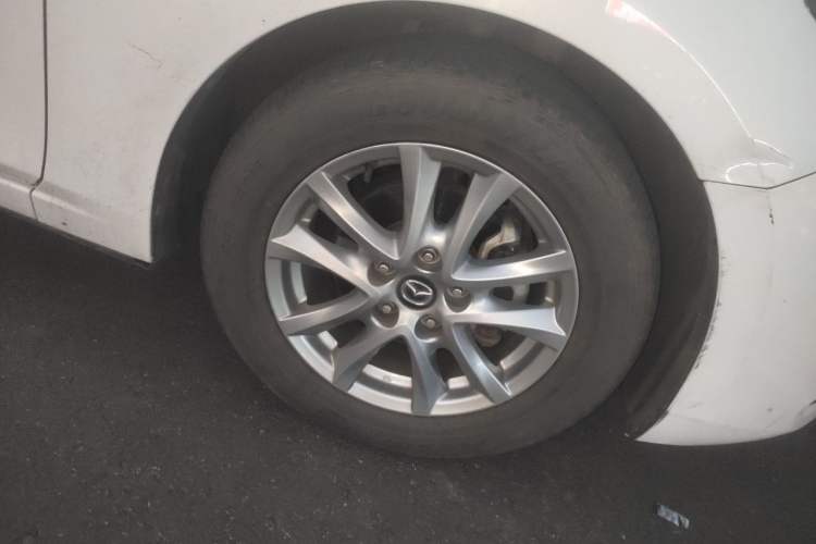 Used Mazda 3 Axela 2017 Sedan 1.5L Automatic Comfort Model Emission Standard China V Right Front Wheel Hub