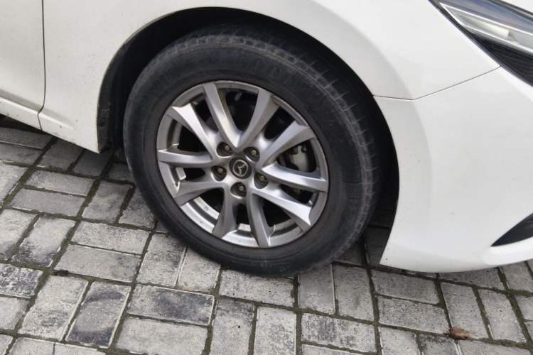 Used Mazda 3 Axela 2017 Sedan 1.5L Automatic Comfort Model China VI Standard Right Front Wheel Hub