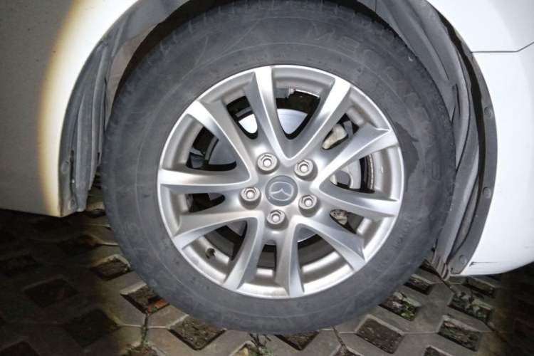 Used Mazda 3 Axela 2017 Sedan 1.5L Automatic Comfort Model China VI Standard Right Front Wheel Hub