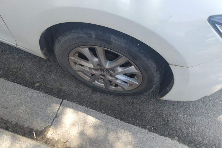 Used Mazda 3 Axela 2017 Sedan 1.5L Automatic Comfort Model Emission Standard China V Right Front Wheel Hub