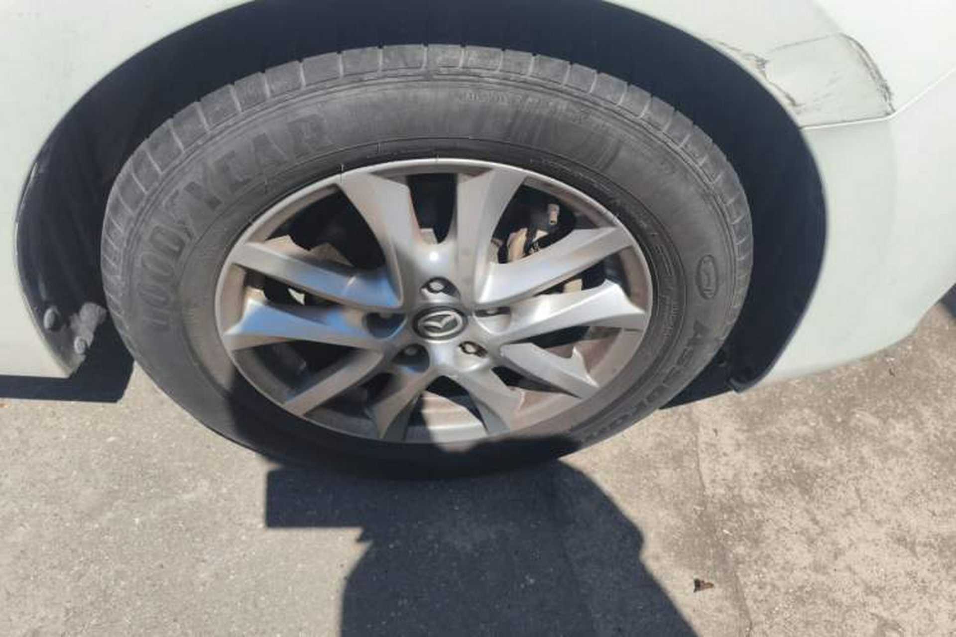 Used Mazda 3 Axela 2017 Sedan 1.5L Automatic Comfort Model Emission Standard China V Right Front Wheel Hub