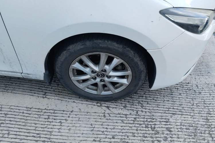 Used Mazda 3 Axela 2017 Sedan 1.5L Manual Comfort Model Emission Standard China V Right Front Wheel Hub