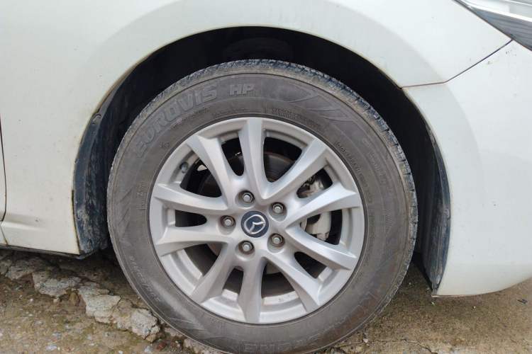 Used Mazda 3 Axela 2017 Sedan 1.5L Automatic Comfort Model Emission Standard China V Right Front Wheel Hub