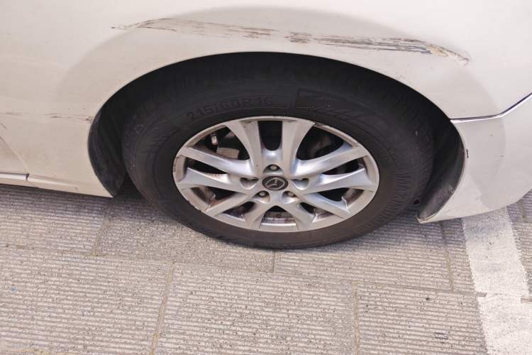 Used Mazda 3 Axela 2017 Sedan 1.5L Automatic Luxury Model Emission Standard China V Right Front Wheel Hub