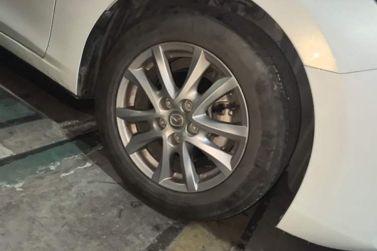 Used Mazda 3 Axela 2017 Sedan 1.5L Manual Comfort Model Emission Standard China V Right Front Wheel Hub
