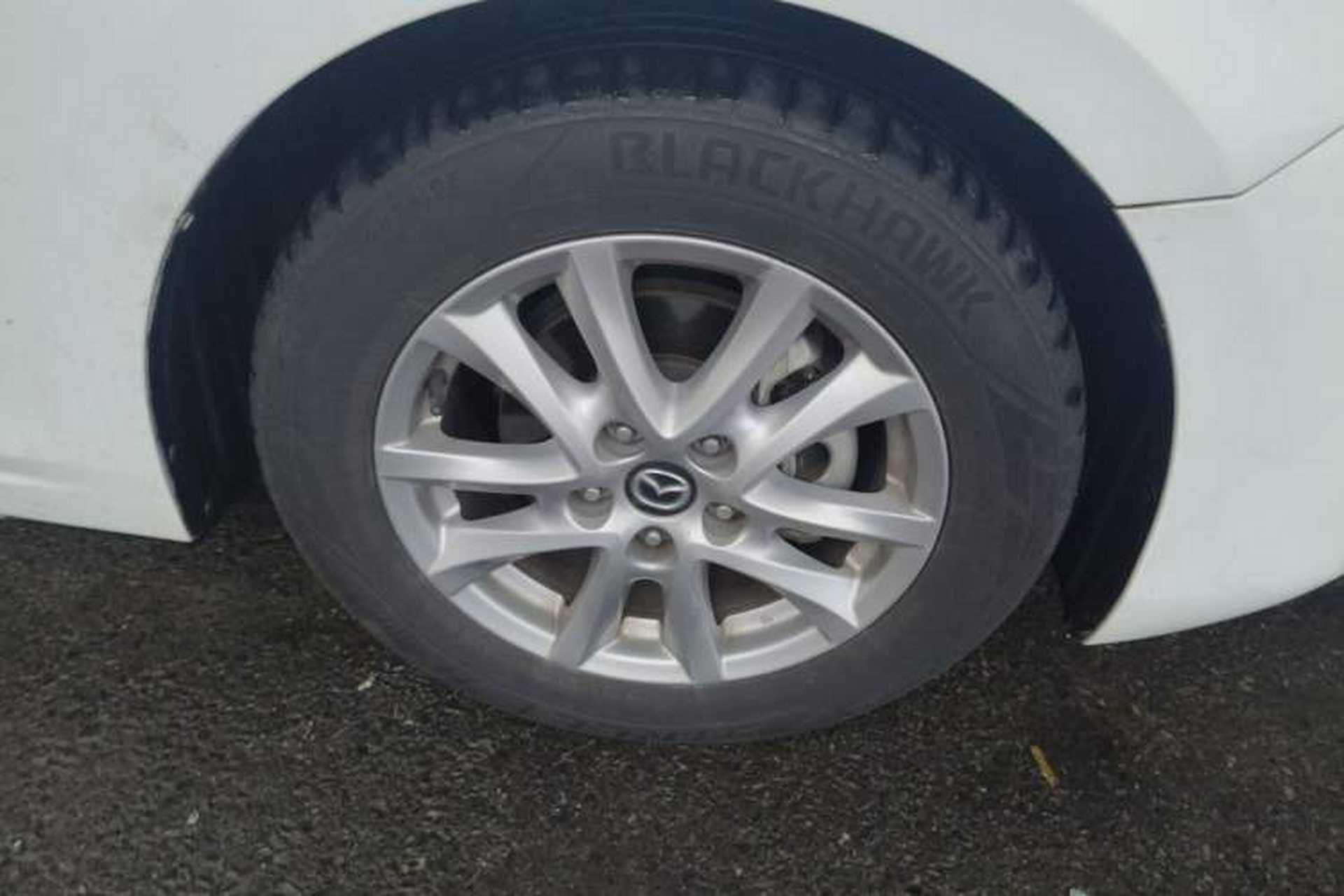 Used Mazda 3 Axela 2017 Sedan 1.5L Automatic Comfort Model Emission Standard China V Right Front Wheel Hub