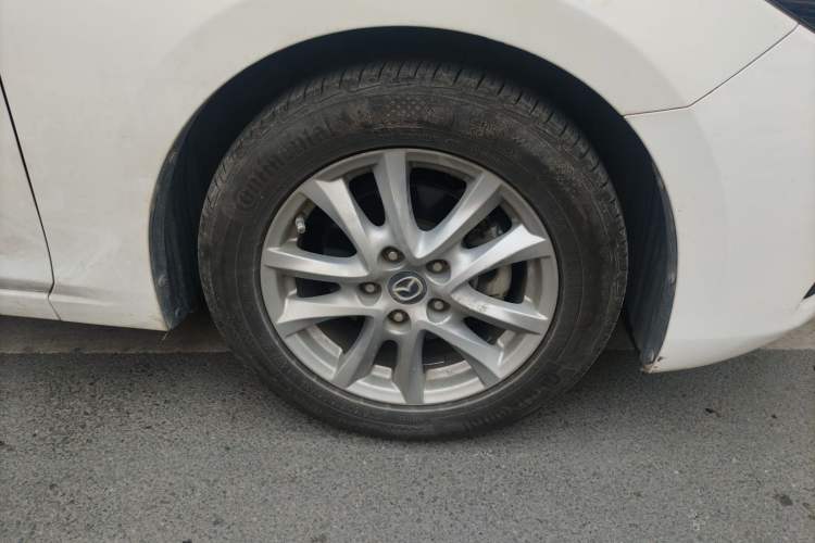 Used Mazda 3 Axela 2017 Sedan 1.5L Automatic Luxury Model Emission Standard China V Right Front Wheel Hub
