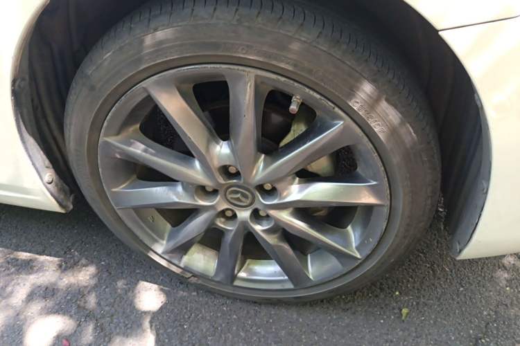 Used Mazda 3 Axela 2017 Hatchback 2.0L Automatic Luxury Model Emission Standard China V Right Front Wheel Hub