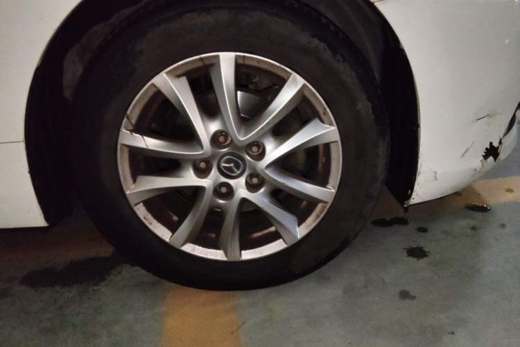 Used Mazda 3 Axela 2017 Hatchback 1.5L Automatic Comfort Model China VI Standard Right Front Wheel Hub