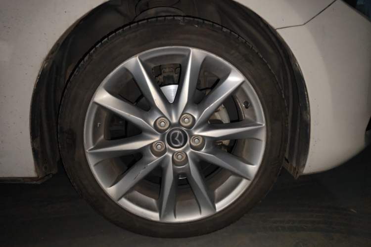 Used Mazda 3 Axela 2017 Sedan 2.0L Automatic Prestige Model China V Standard Right Front Wheel Hub