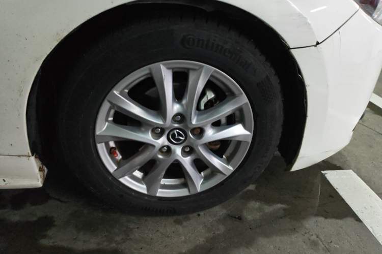 Used Mazda 3 Axela 2017 Sedan 1.5L Automatic Luxury Model Emission Standard China V Right Front Wheel Hub