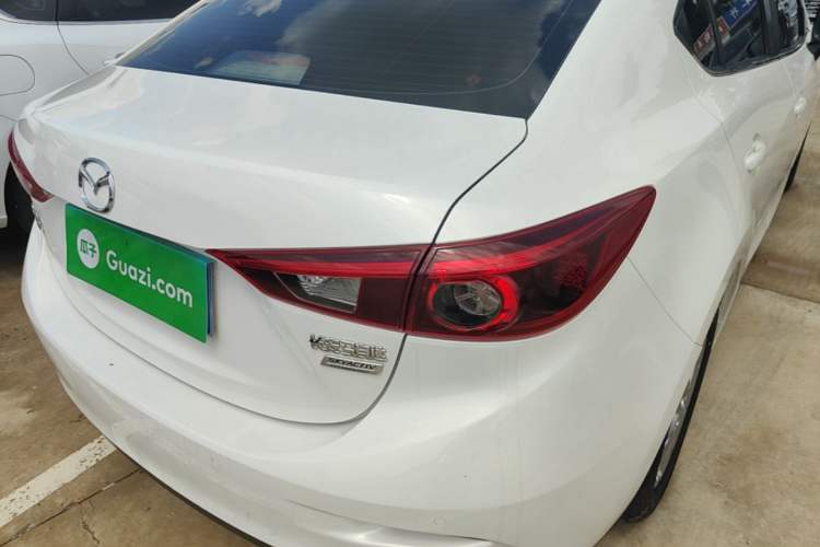 Used Mazda 3 Axela 2017 Sedan 1.5L Automatic Luxury Model Emission Standard China V Right Rear Taillight