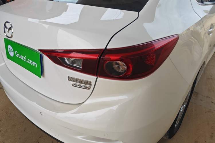Used Mazda 3 Axela 2017 Sedan 1.5L Automatic Luxury Model Emission Standard China V Right Rear Taillight