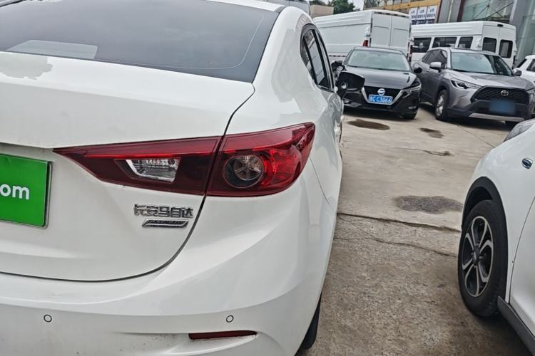 Used Mazda 3 Axela 2017 Sedan 1.5L Automatic Comfort Model Emission Standard China V Right Rear Taillight