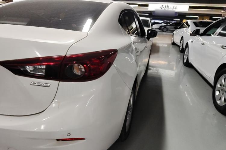 Used Mazda 3 Axela 2017 Sedan 1.5L Automatic Comfort Model Emission Standard China V Right Rear Taillight