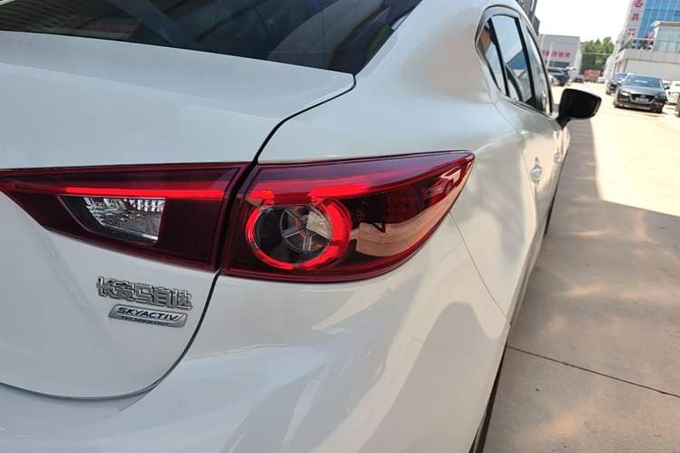 Used Mazda 3 Axela 2017 Sedan 1.5L Automatic Prestige Model China V Standard Right Rear Taillight