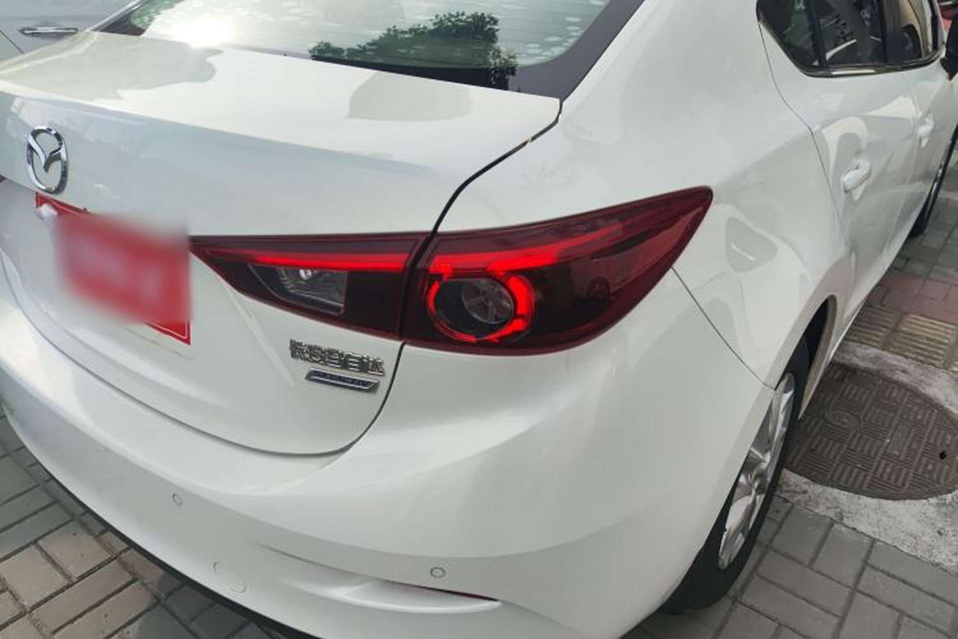 Used Mazda 3 Axela 2017 Sedan 1.5L Automatic Luxury Model Emission Standard China V Right Rear Taillight