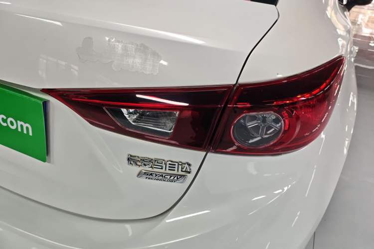 Used Mazda 3 Axela 2017 Sedan 1.5L Automatic Comfort Model Emission Standard China V Right Rear Taillight