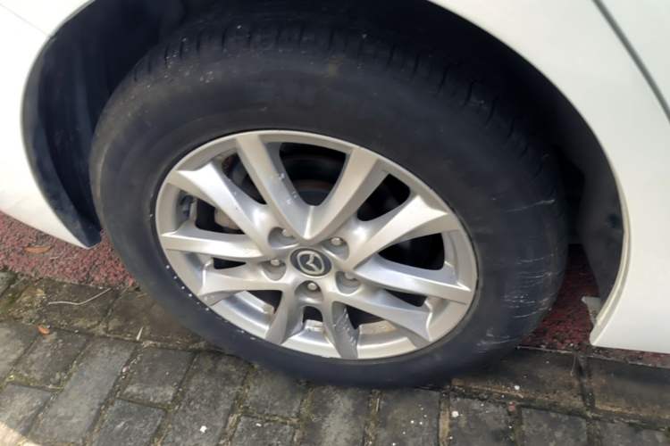 Used Mazda 3 Axela 2017 Sedan 1.5L Automatic Comfort Model Emission Standard China V Right Rear Wheel Hub