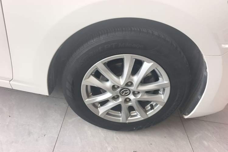Used Mazda 3 Axela 2017 Sedan 1.5L Automatic Luxury Model Emission Standard China V Right Rear Wheel Hub