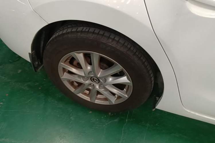 Used Mazda 3 Axela 2017 Sedan 1.5L Automatic Luxury Model Emission Standard China V Right Rear Wheel Hub