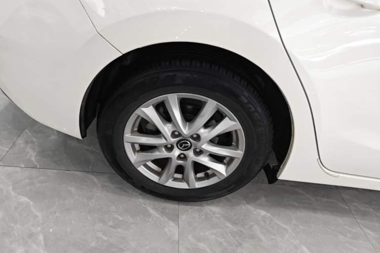 Used Mazda 3 Axela 2017 Sedan 1.5L Automatic Comfort Model Emission Standard China V Right Rear Wheel Hub