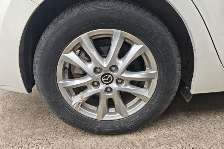 Used Mazda 3 Axela 2017 Sedan 1.5L Automatic Comfort Model Emission Standard China V Right Rear Wheel Hub