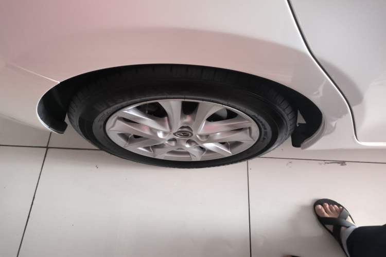 Used Mazda 3 Axela 2017 Sedan 1.5L Automatic Comfort Model Emission Standard China V Right Rear Wheel Hub