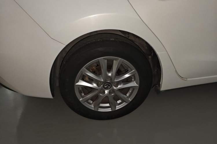 Used Mazda 3 Axela 2017 Sedan 1.5L Automatic Comfort Model Emission Standard China V Right Rear Wheel Hub