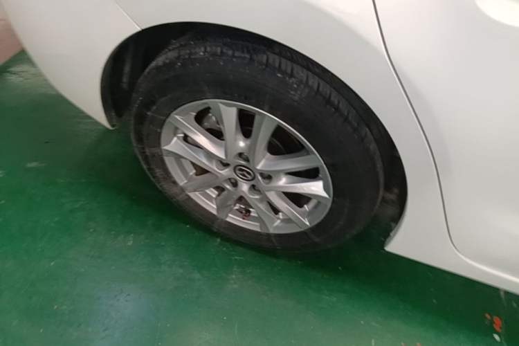 Used Mazda 3 Axela 2017 Sedan 1.5L Automatic Luxury Model Emission Standard China V Right Rear Wheel Hub
