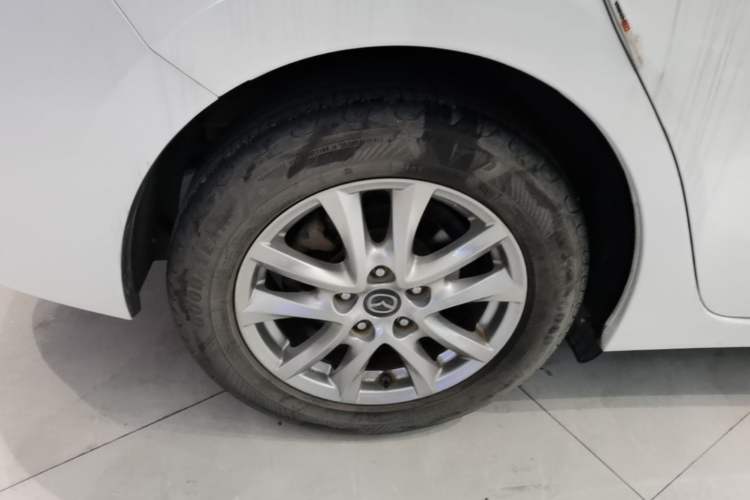 Used Mazda 3 Axela 2017 Sedan 1.5L Automatic Comfort Model Emission Standard China V Right Rear Wheel Hub