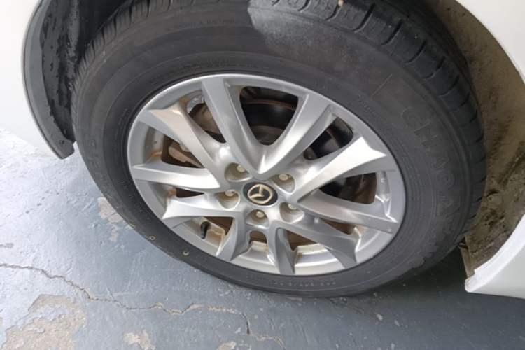 Used Mazda 3 Axela 2017 Sedan 1.5L Automatic Luxury Model Emission Standard China V Right Rear Wheel Hub