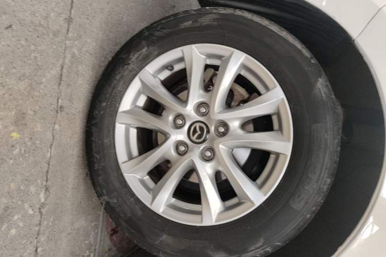 Used Mazda 3 Axela 2017 Sedan 1.5L Automatic Luxury Model Emission Standard China V Right Rear Wheel Hub