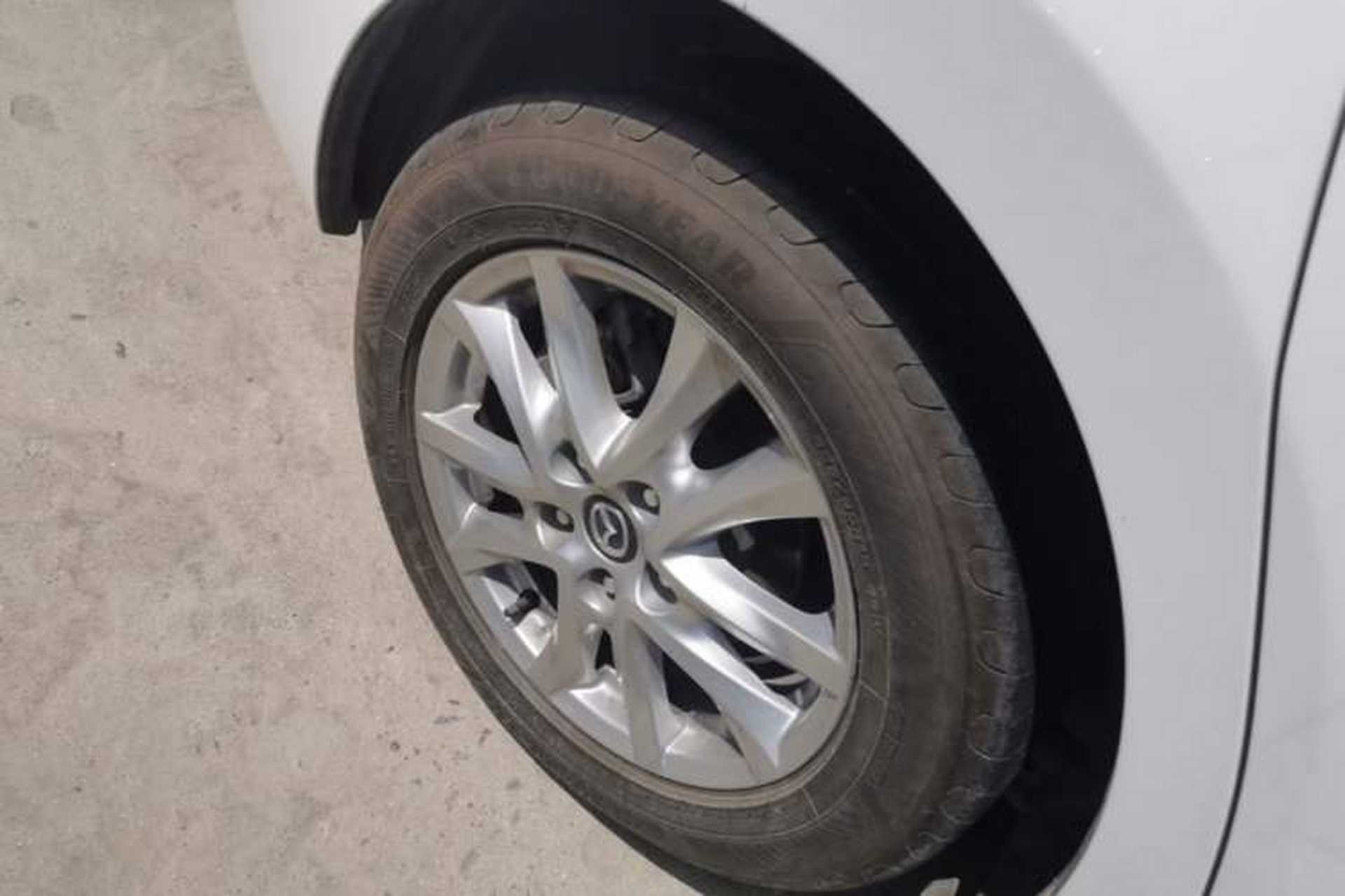 Used Mazda 3 Axela 2017 Sedan 1.5L Automatic Luxury Model Emission Standard China V Right Rear Wheel Hub