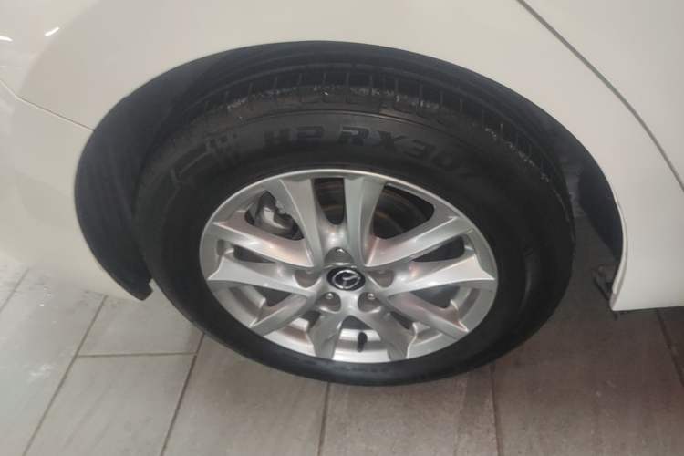 Used Mazda 3 Axela 2017 Sedan 1.5L Automatic Comfort Model Emission Standard China V Right Rear Wheel Hub