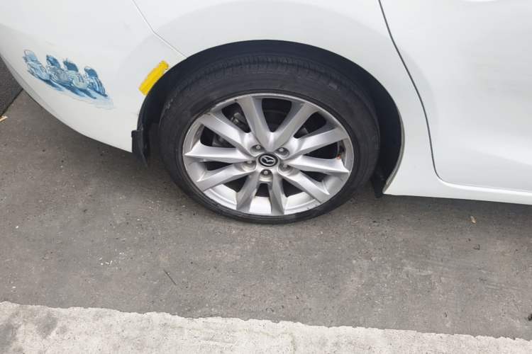 Used Mazda 3 Axela 2017 Sedan 2.0L Automatic Prestige Model China VI Standard Right Rear Wheel Hub