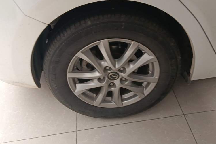 Used Mazda 3 Axela 2017 Hatchback 1.5L Automatic Comfort Model Emission Standard China V Right Rear Wheel Hub