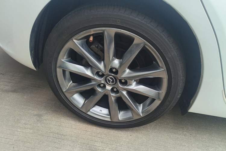 Used Mazda 3 Axela 2017 Hatchback 2.0L Automatic Luxury Model Emission Standard China V Right Rear Wheel Hub