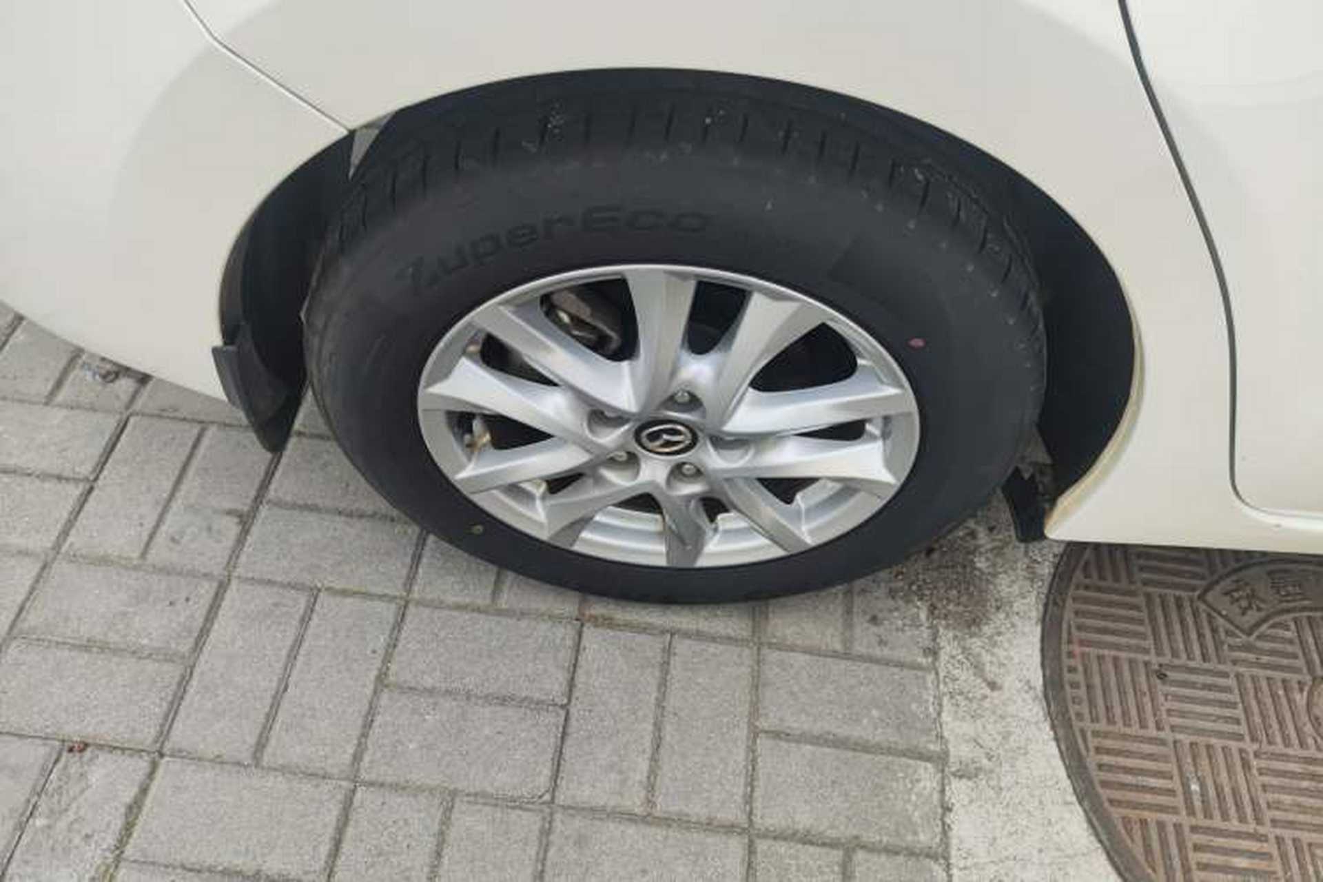 Used Mazda 3 Axela 2017 Sedan 1.5L Automatic Luxury Model Emission Standard China V Right Rear Wheel Hub