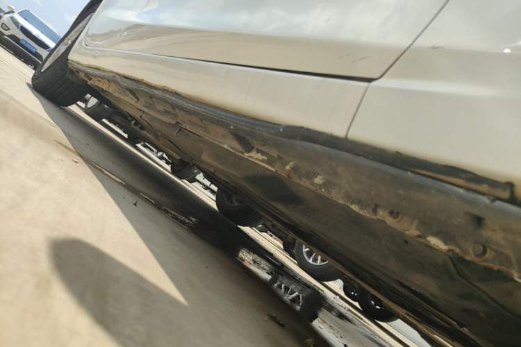 Used Mazda 3 Axela 2017 Sedan 1.5L Automatic Luxury Model Emission Standard China V Right Side Sill