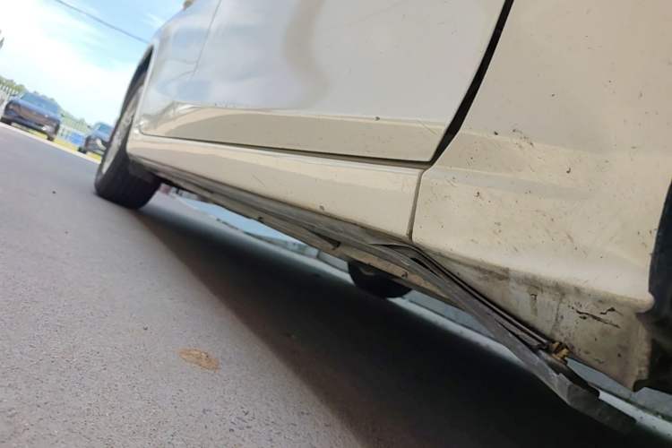 Used Mazda 3 Axela 2017 Sedan 1.5L Automatic Prestige Model China V Standard Right Side Sill