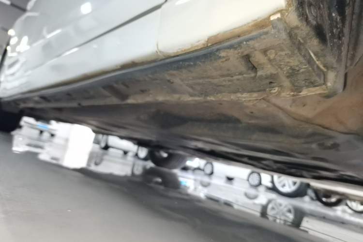 Used Mazda 3 Axela 2017 Sedan 1.5L Automatic Luxury Model Emission Standard China V Right Side Sill